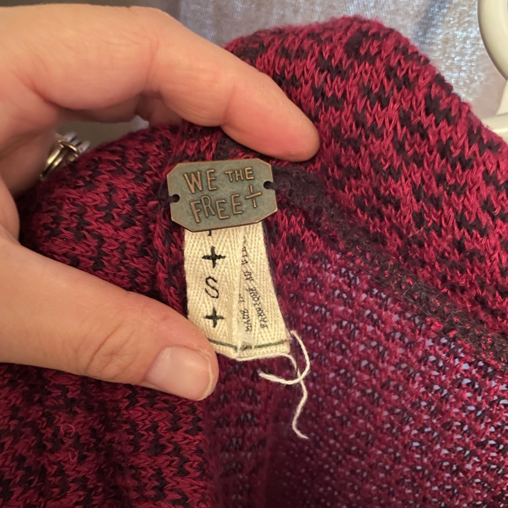 10 DOLLAE SALE ON EVERYTHING: Free People Tank - Picture 2 of 3